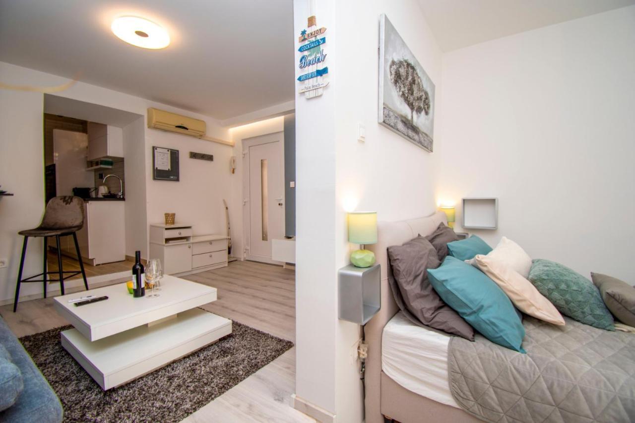 Oasis Apartment Pula Exterior photo